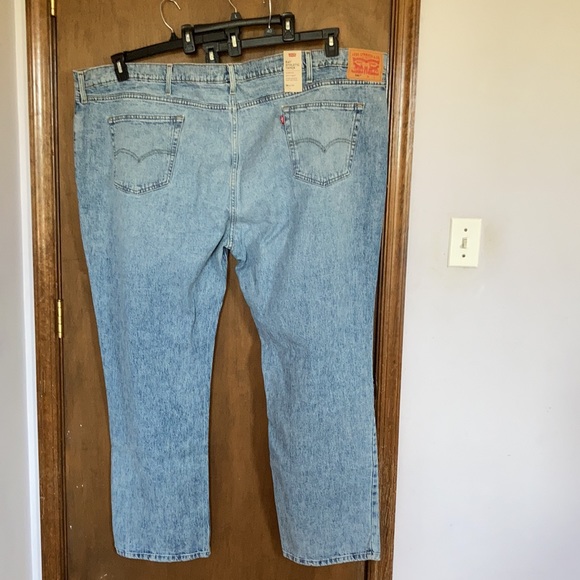 Relisted Levi’s 541 athletic taper distressed jean sits at waist 58 x 34 - Picture 15 of 17